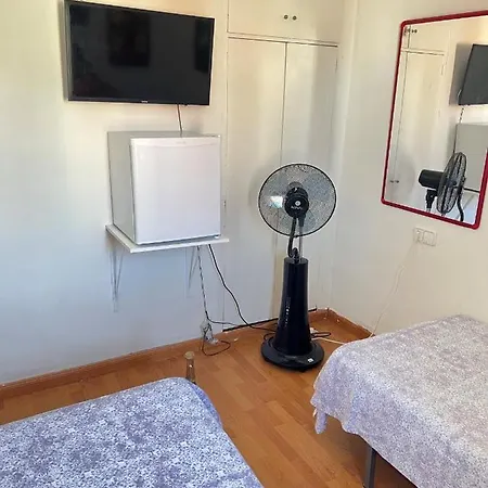 Homestay Malvarrosa Simple Shared Valencia