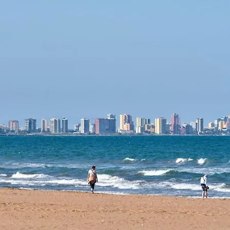 Malvarrosa Comoda Y Sencilla Cerca De La Playa Homestay